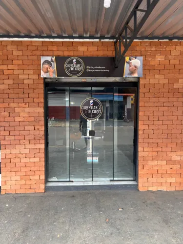 Barbearia Pronta para Trabalhar! (Cadeira, Lavatório, Móveis)