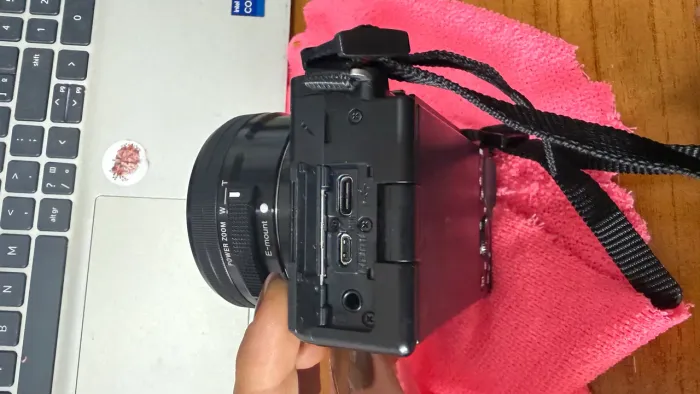 SONY ZVE10 