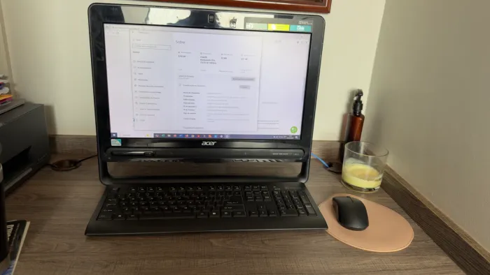 Computador Desktop Acer Intel + 8GB RAM + SSD 480GB (Rápido) + Teclado e Mouse