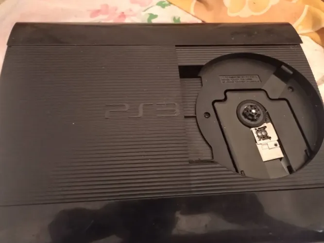Ps3 super slim com defeito