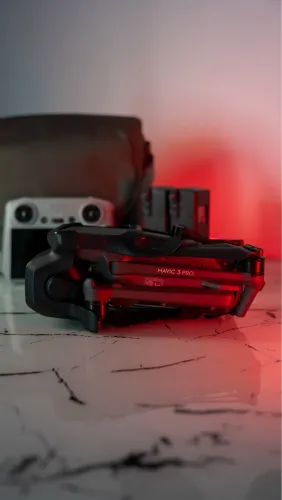 DJI MAVIC 3 PRO FLY MORE COMBO - EXCELENTE ESTADO