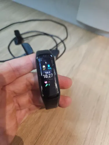 Samsung Galaxy Fit2 seminovo. Na caixa com 2 carregadores