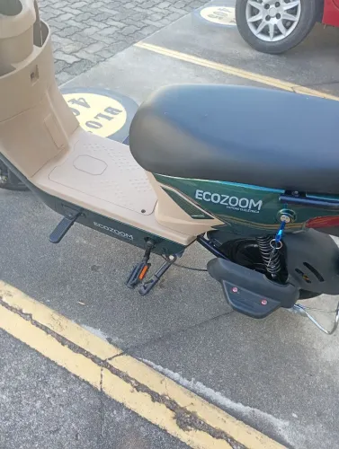 Moto elétrica, 3 meses de uso. Nova.