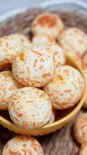 Pão de Queijo Tradicional/ Recheado - Coisas de Minas