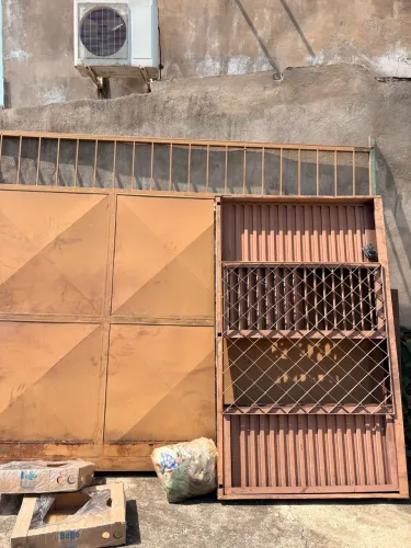 Portão e janela