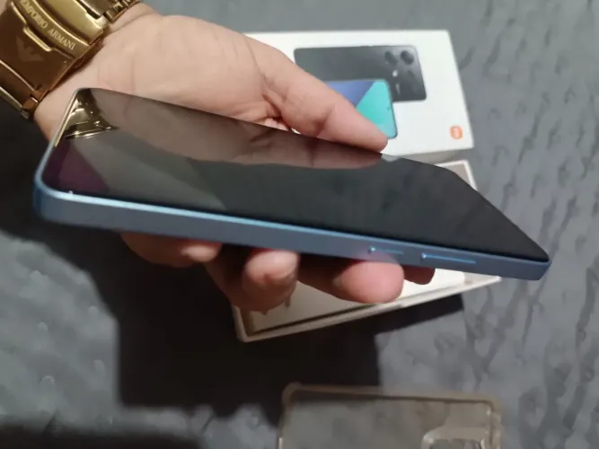 Vendo Redmi note 13 pro, 256 gigas de memória