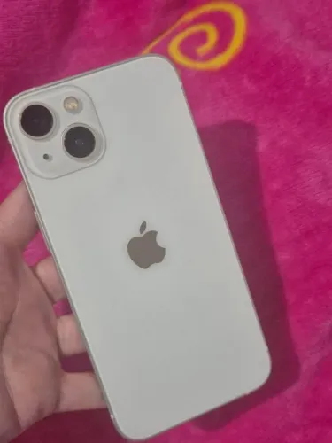 iPhone 13 branco 128gb tudo funcionando perfeitamente. Aparelho todo original