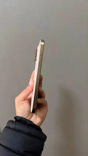 iPhone 16 Pro Max - 256GB | Titânio-deserto | Impecável