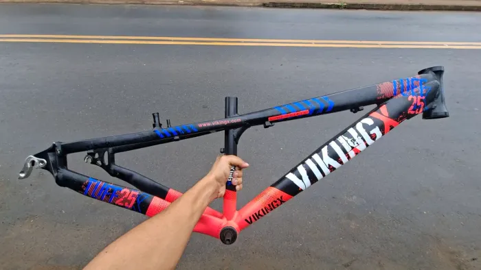 Vendo/troco quadro vikingx tuff 25 