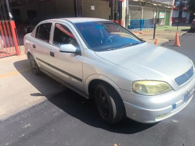 Chevrolet Astra Sedan 2.0/cd/ Expres.gls 2.0 8V 4P 2000