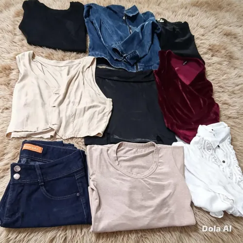 CÁPSULA COM 9 peças de roupas, que no total montam mais de 20 looks