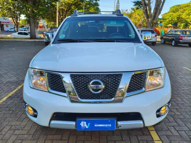 Nissan Frontier SL CD 4X4 2.5tb Diesel AUT 2014