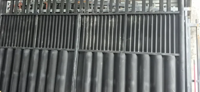 Portão deslizante galvanizado com alumínio 