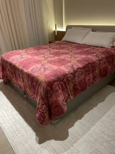 Cama Box Queen Baú com colchão Mannes