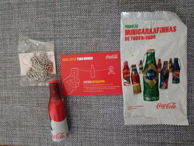 Duas Garrafinhad coca cola copa 2014