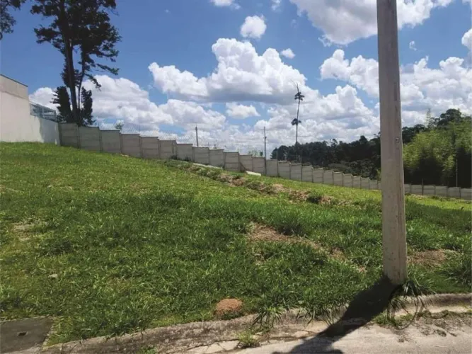 Terreno em Condomínio à Venda em Cotia-SP, Bairro Terra Nobre, 241,22m² de Área