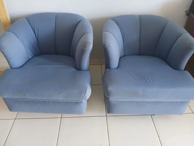 Vendo 2 Poltronas giratória 1200