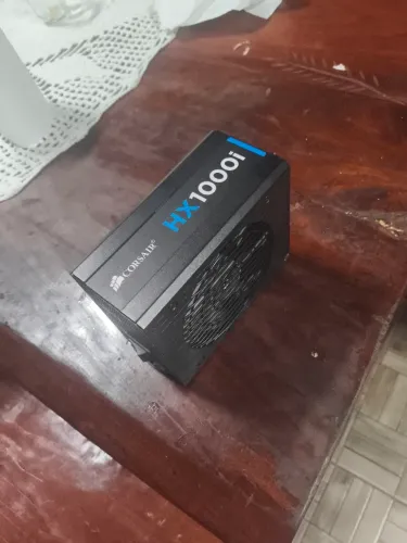Vendo fonte Corsair 1000W HX1000I ESTÁ em ótimo estado
