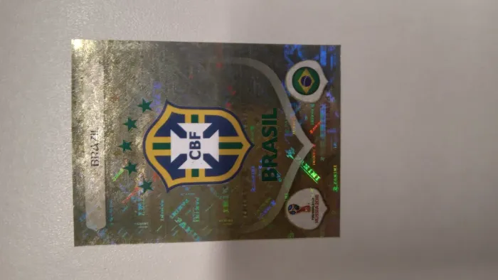 Figurinha N°352 escudo do Brasil 2018