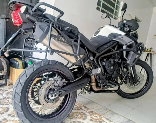 Triumph Tiger 800