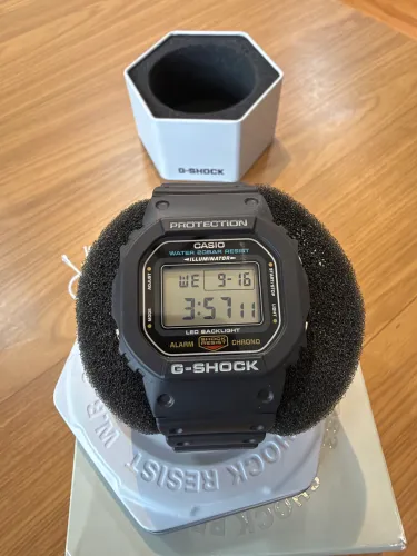 G-SHOCK SÉRIE 5600- UE