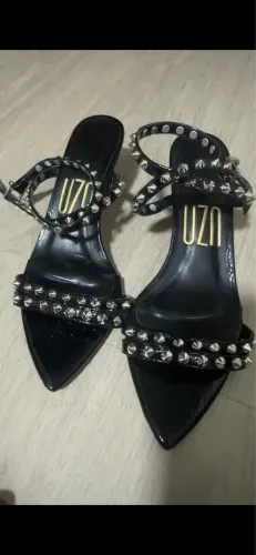Sandália UZA shoes salto baixo