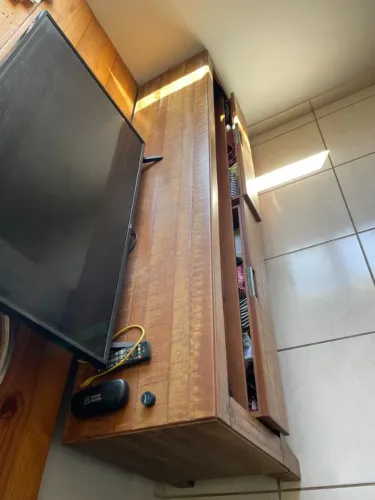 Vendo rack de madeira tok stock