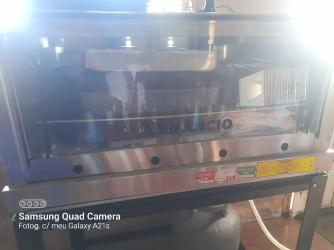 Vendo forno industrial a gás marca Venâncio 