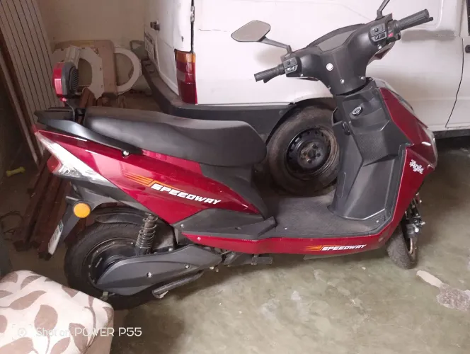 Scooter elétrica
