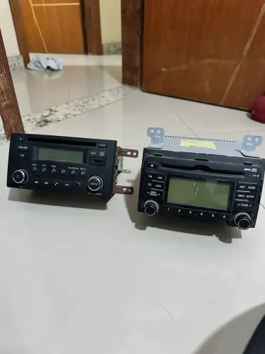 Vendo Aparelho de som Versa/I30 original