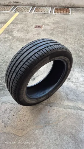Pneu Michelin Primacy 4 215/55 R 17