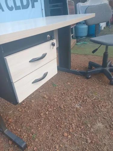 Vendo mesa de escritório