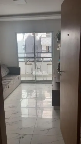 Apartamento com 2 quartos disponível para locação no bairro Martins em Uberlândia-MG