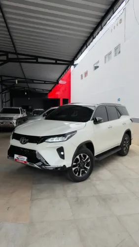 Toyota Hilux SW4 SRX 4X4 2.8 TDI 16V Dies. Aut. 2019