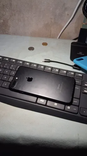 iPhone 7 Plus com defeito (preço a combinar))<br>