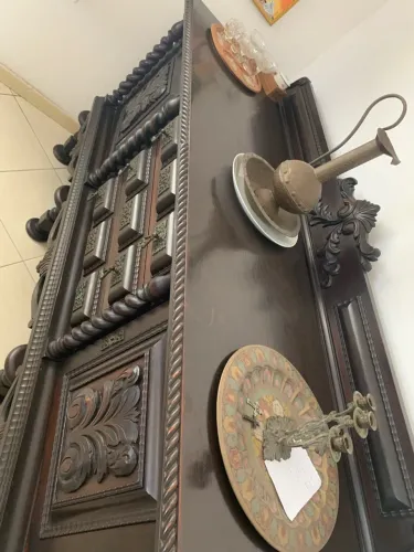 BUFFET MANUELINO ANTIGO - PEÇA DE DESTAQUE PARA COLECIONADORES E AMANTES DE ANTIGUIDADES