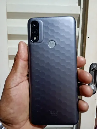 Moto e20 