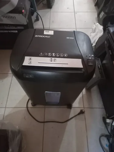 Picotadora de papel para escritorio