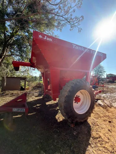 GRANELEIRO JAN TANKER 10.500 CARRETÃO- EXCELENTE ESTADO