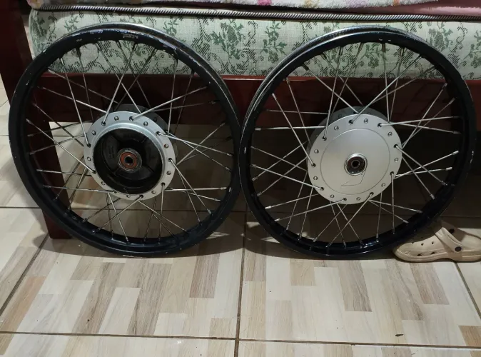 Par de Roda Fan ou Titan 150 