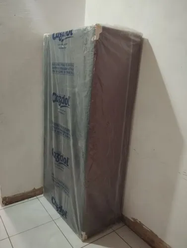 Cama solteiro semi nova colchão Ortobom / 2 semanas de uso