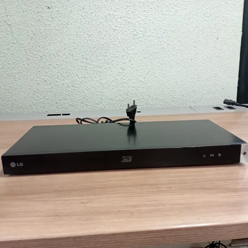 Aparelho Blu-Ray 3D LG BP420