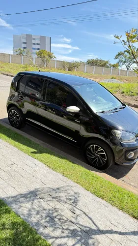 Volkswagen Up! Black/white/red 1.0 TSI Tflex 12V 5P 2016