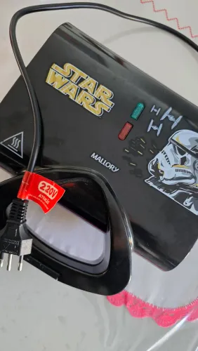 Sanduicheira Star Wars - 220V