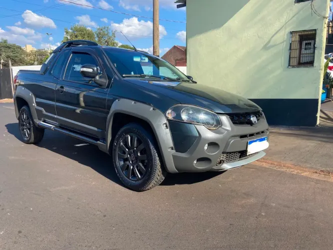Fiat Strada Adventure 1.8/ 1.8 Locker Flex CE 2014