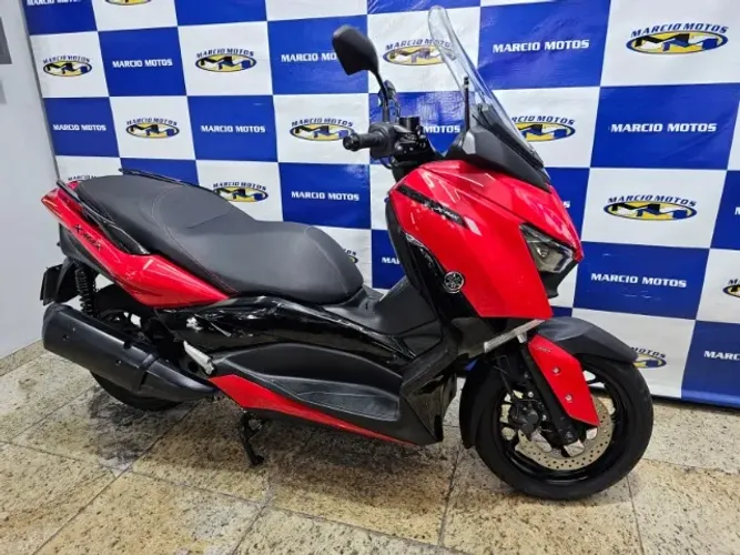Yamaha XMax 23/23 250 ABS Vermelha
