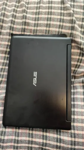 Notebook Asus (i7 2.4Ghz + 6gb RAM + SSD 222gb)