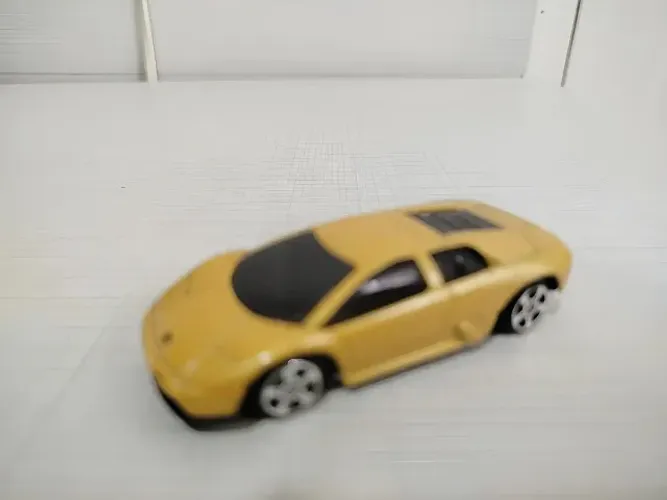 Miniatura Lamborghini Murciélago Maisto 1:64 Amarelo