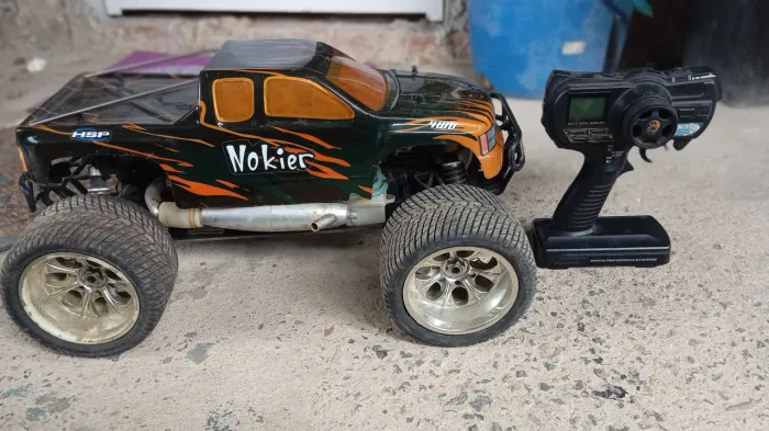 Automodelo combustão completo e funcionando normalmente 