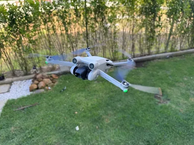 Drone DJI Mini 3 Pro com apenas 5h de uso